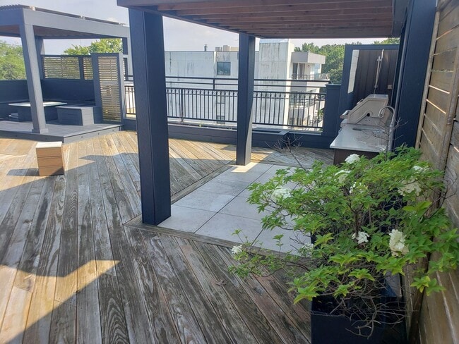 Photo - 6423 W Touhy Ave Unit 4C