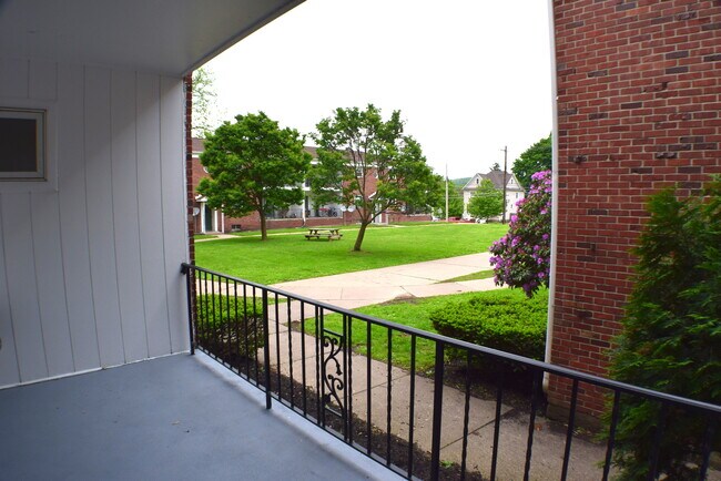 Chenango Courtyard