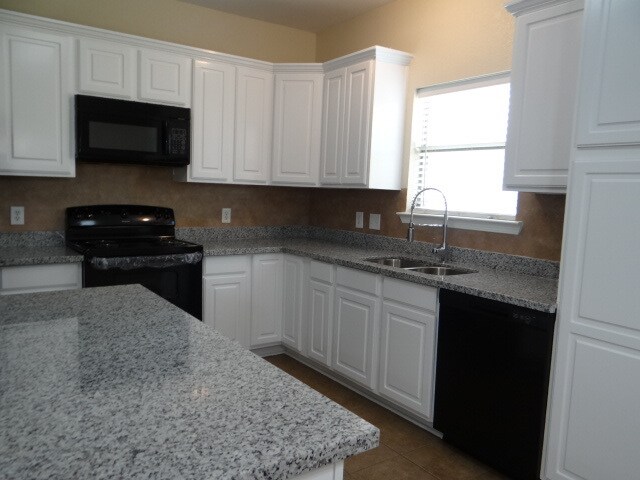 Photo - 26222 Avoyelles Ave