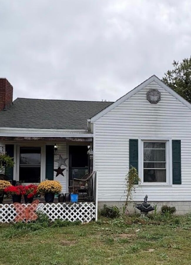 Building Photo - Clover