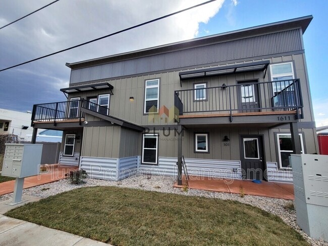 Building Photo - 1611 Montana St Unit #102 Rental