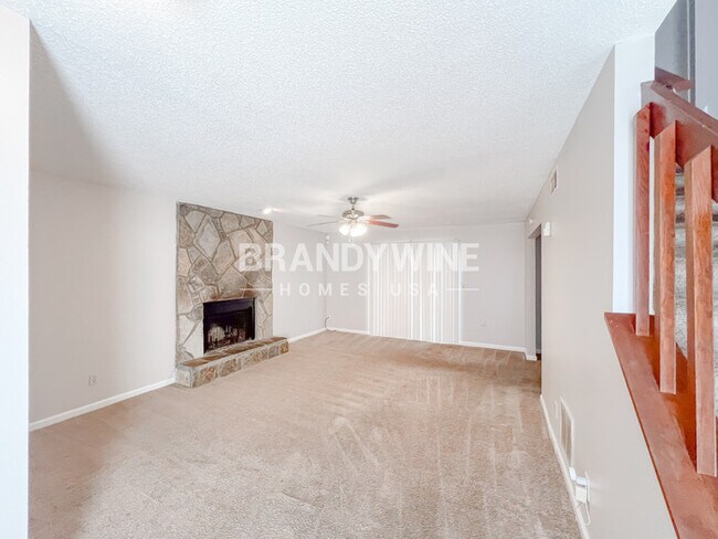 Photo - 3868 Springleaf Point