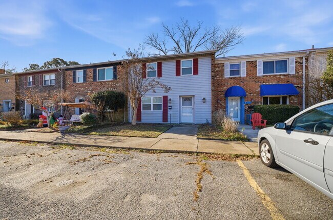 Photo - OPEN HOUSE SATURDAY THE 20TH 1PM-3PM! Three-bedroom, two-and-a-half bathrooms in Pembroke Meadows!