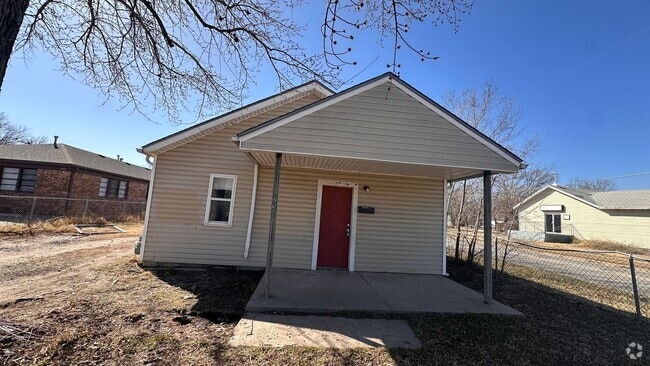 Building Photo - $995- 3 bed 1 bath Single Family Home