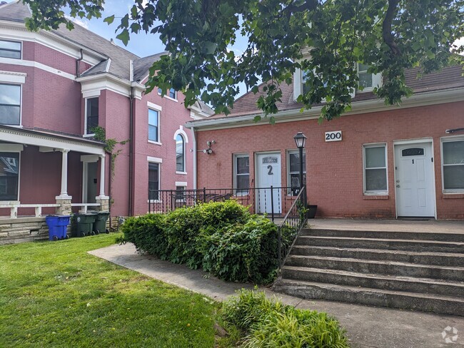 Building Photo - Maxwell 10 Plex Unit 2 Rental