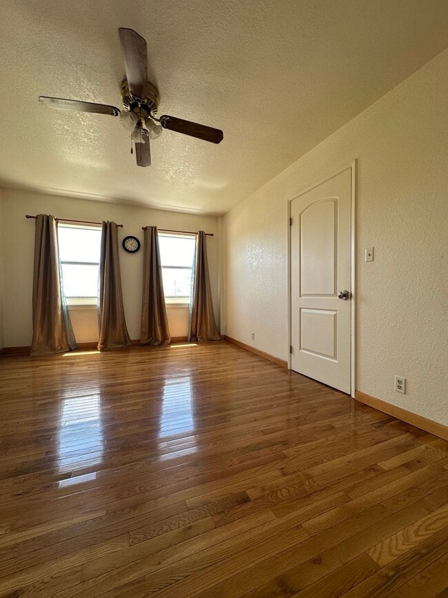 Photo - 709 Main St Apartment Unit Valentine