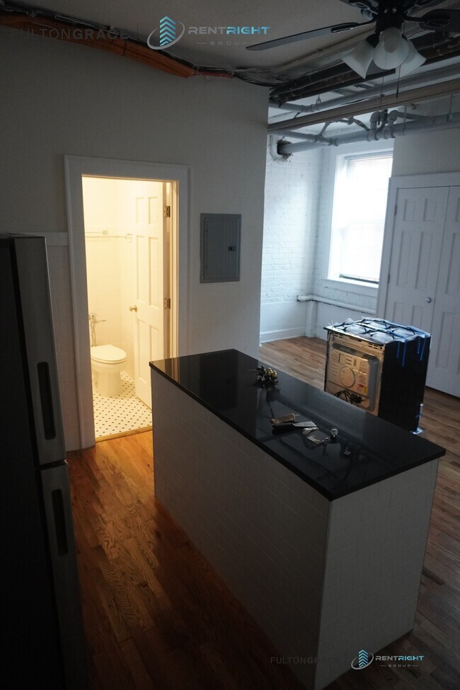 Photo - 1712 W Albion Ave Unit 1716-GDN E