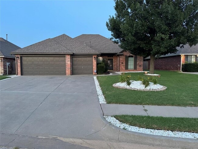Building Photo - 10504 Walnut Hollow Dr Rental