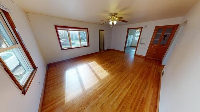 Photo - 820 N 13th St