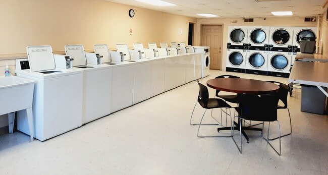 Laundromat - Common area