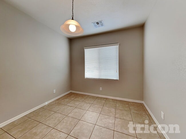4420 W White Canyon Rd