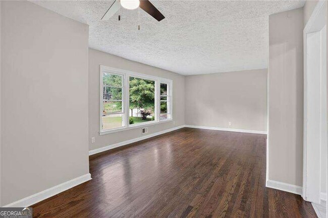 Photo - 3081 Glendale Ct