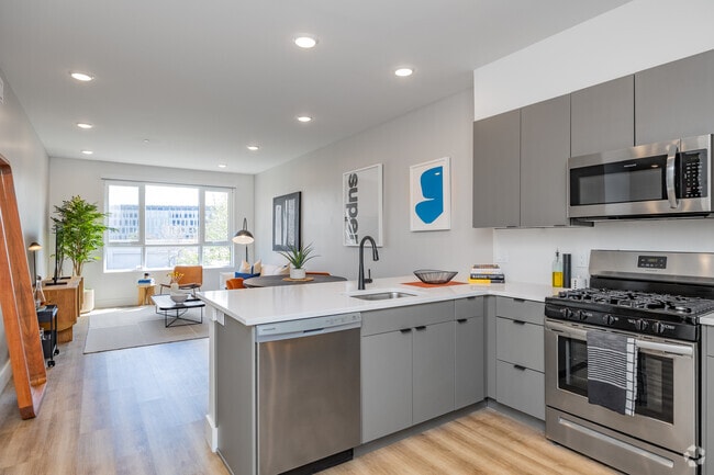 1BR, 1 BA