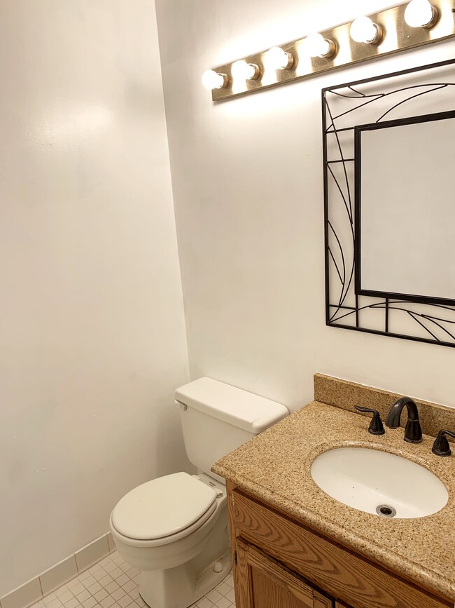 Photo - 9745 Lake Shore Dr