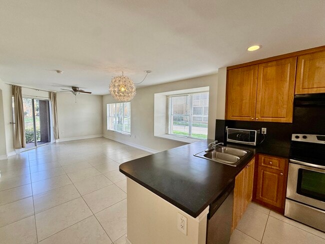Photo - 4855 Via Palm Lakes Condo Unit 912