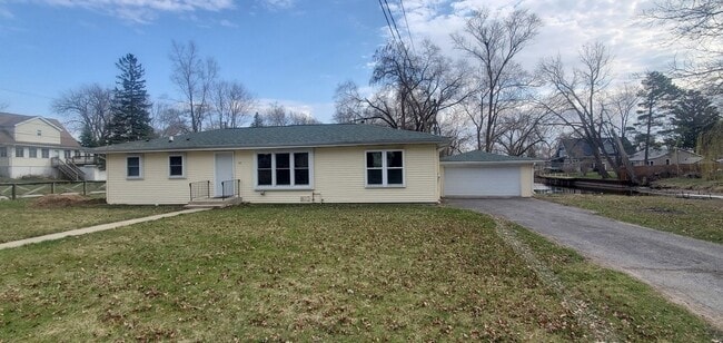 Building Photo - 112 Scenic Rd