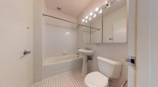 Photo - Washington Street Unit 25D