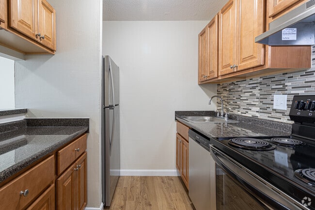 1 BR, 1BA, 625 SF