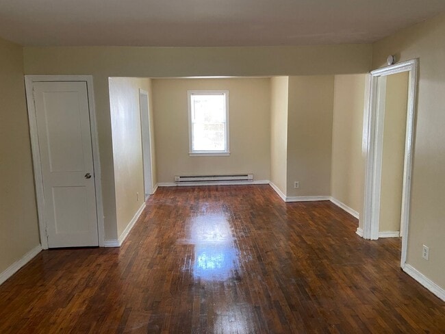 Photo - **AVAILABLE NOW** 2 Bedroom / 1 Bathroom Home for Rent in Columbus, GA***