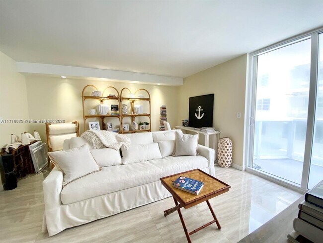 Photo - 2401 Collins Ave Unit 512