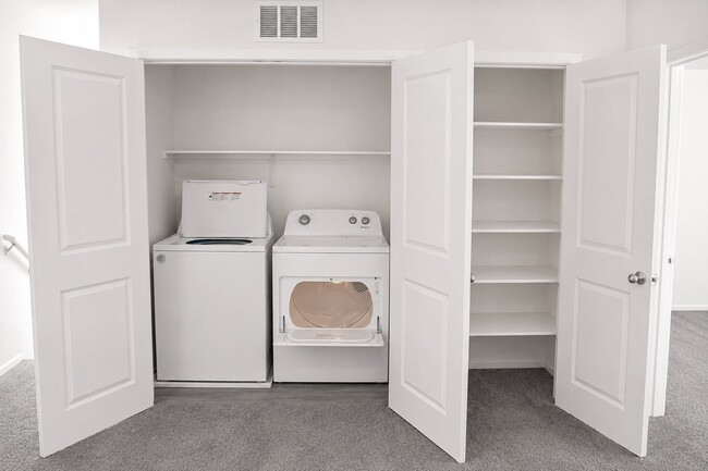 Photo - 6185 Lily Gdn St