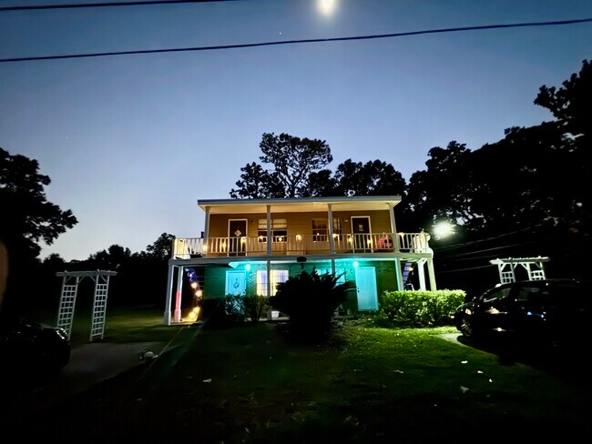 Photo - Rebecca Unit A