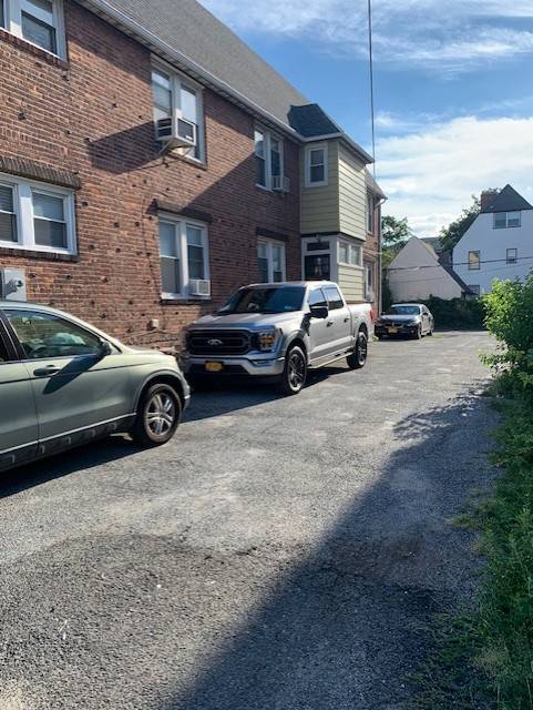 Photo - 39-10 214th Pl