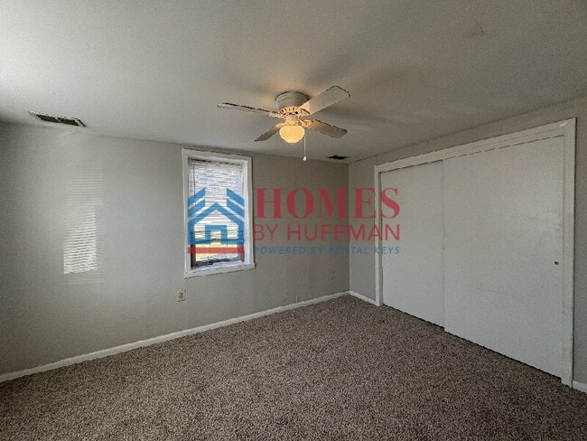 Photo - One Bedroom Apartment | West Side Location Unit B