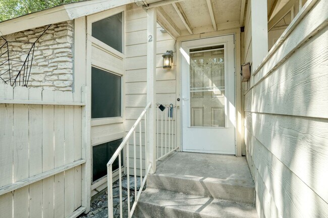 Photo - 2711 St Edwards Cir Unit 2