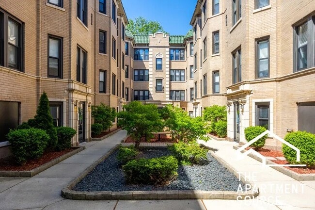 Photo - 4036.5 N Ashland Ave Unit 4036.5 North Ashland Ave