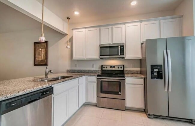 Photo - 1122 Hillhurst Dr Unit 1122 Hillhurst Drive