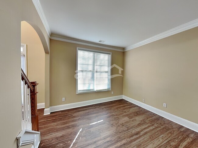 Photo - 1040 Cureton Dr