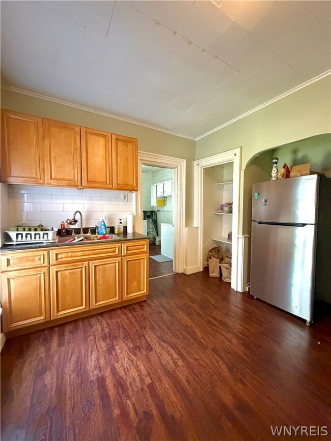 124 Normal Ave