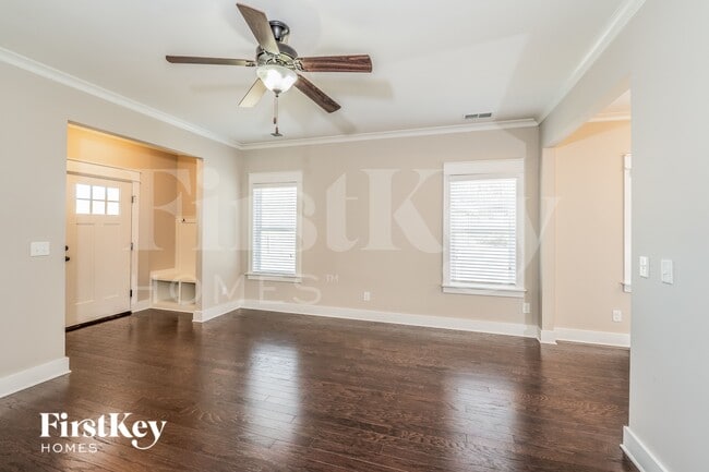 Photo - 1470 Woodridge Pl