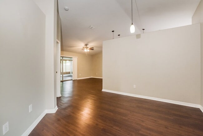 Photo - 183 Brightview Dr