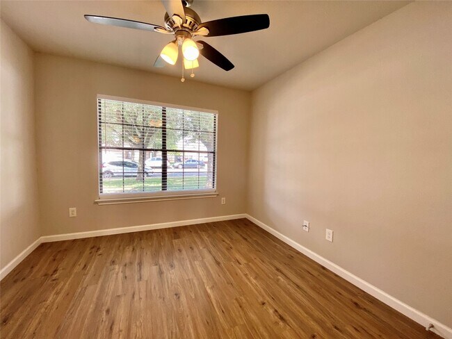 Photo - 3313 Settlement Dr