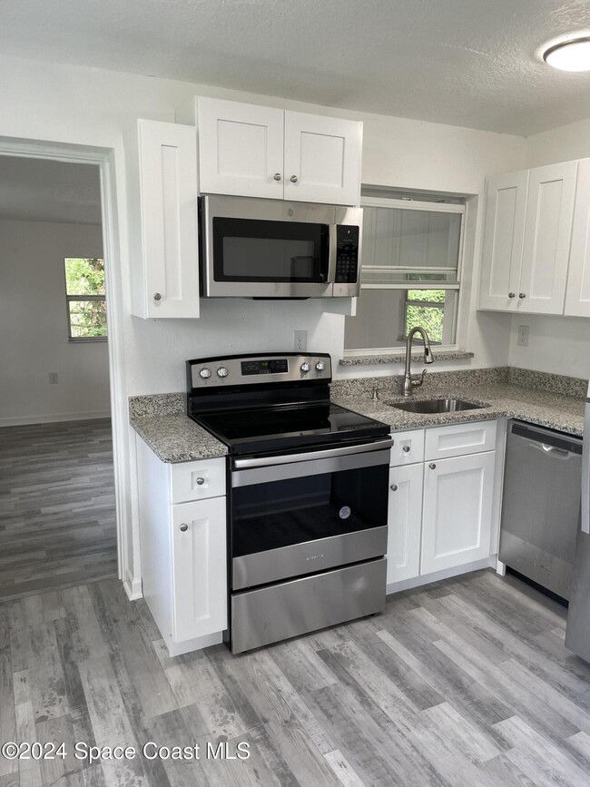 Photo - 2659 Burns Ave