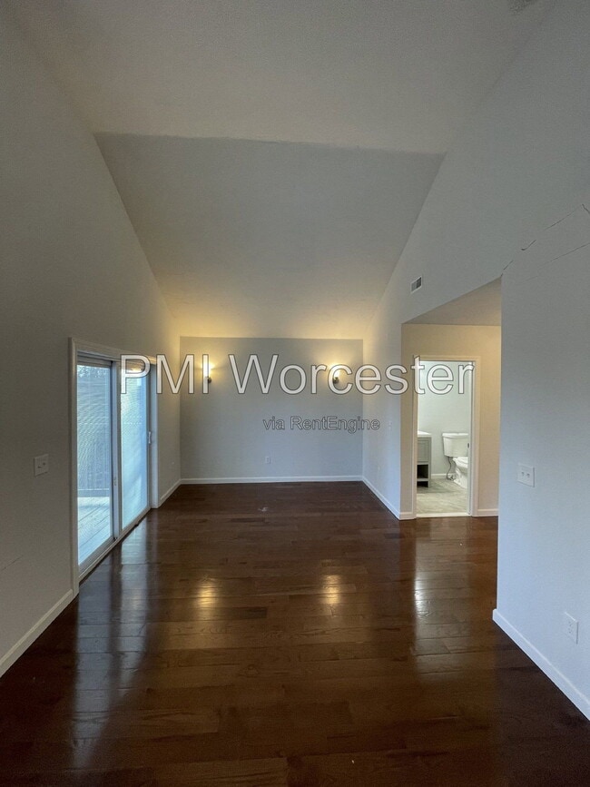 Photo - 14 Edgemere Blvd Unit B