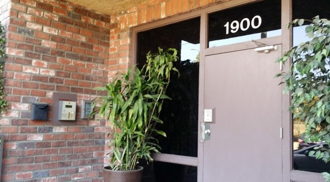 Photo - 1900 Silver Lake Blvd