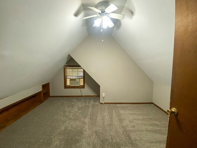 Photo - 4 bed, 2 bath near the University of Memphis