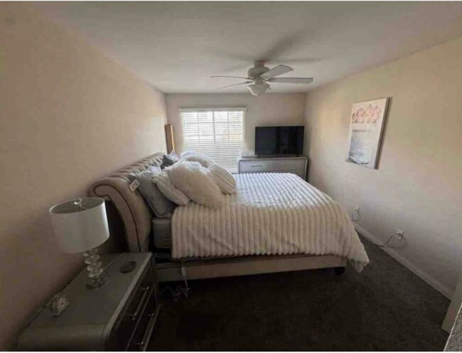 Dormitorio principal - 5545 Canoga Ave Unidad 218