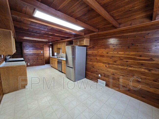 Photo - 304 N Nesbit Rd