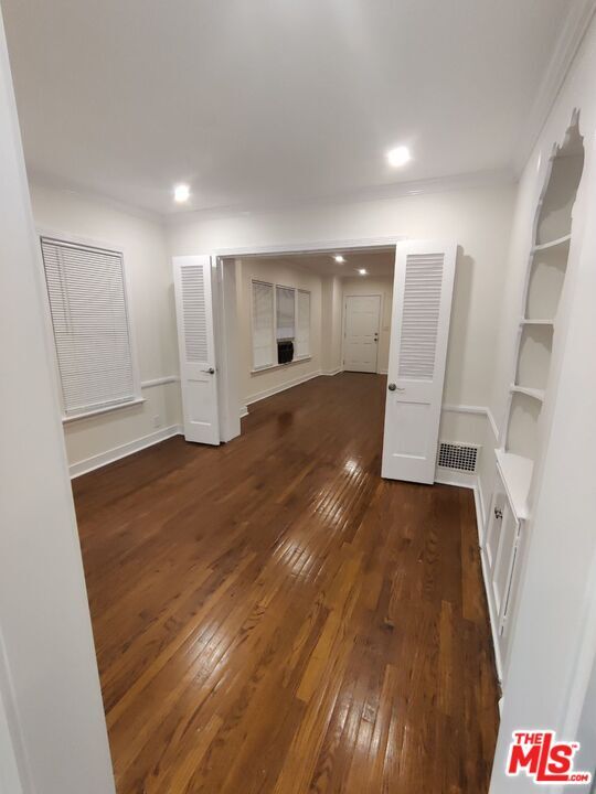 Photo - 750 N St Andrews Pl