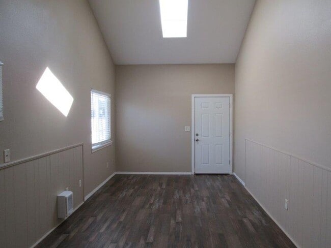 Photo - 810 28th St Unit 28th Street, 810 #4