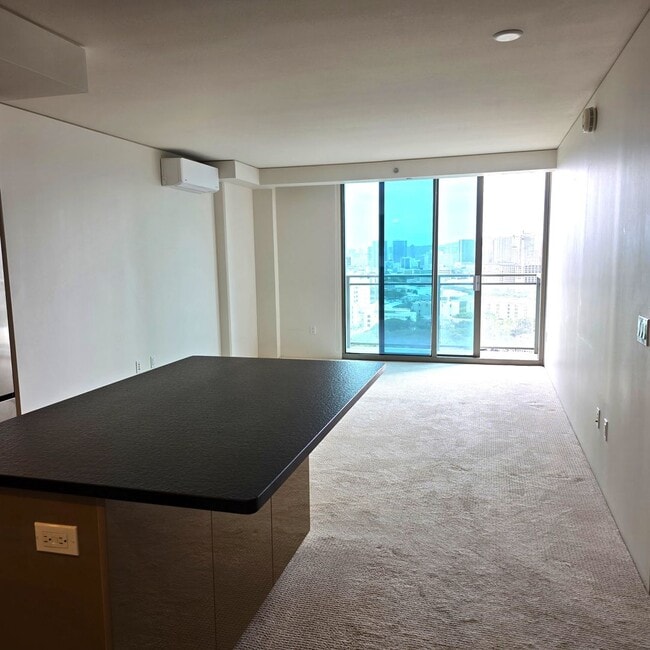 Photo - Capital Place One Bedroom Condo Unidad 2708