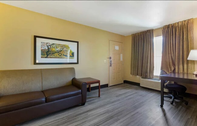 Emerald Suites at Chandler