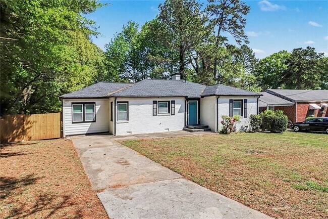 Photo - 1680 Fairbanks St SW