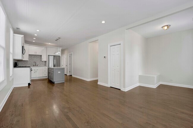 Photo - 1821 N Tripp Ave Unit 2