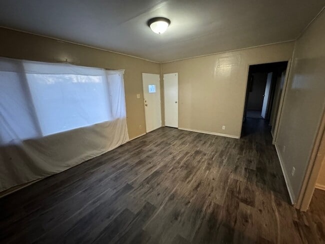 Photo - 739 Sherman Ave