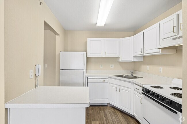 1BR, 1BA - 655SF - Kitchen